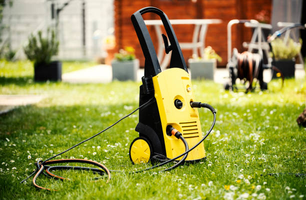 Best Animal Enclosure Cleaning  in Palm Bay, FL
